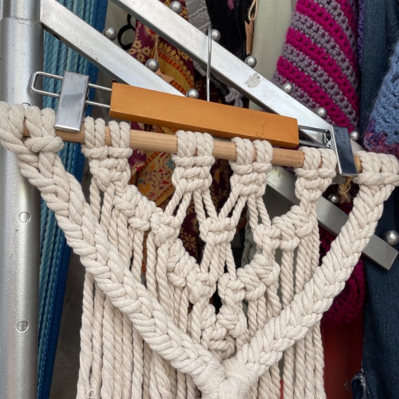 Macrame hanging - Picture 2 of 3